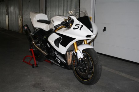 Yamaha R6 05 Racing